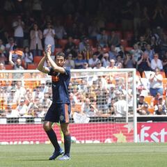 Mestalla se pone en pie y canta: "Rodrigo y Parejo Selección"