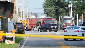 El agresor, muerto en un enfrentamiento con la policía, irrumpió a tiros en el local de Orlando y se atrincheró con rehenes. Hay 53 heridos.