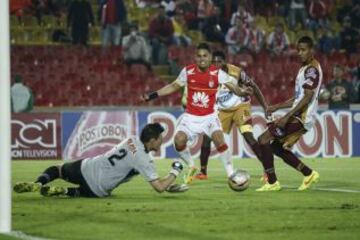 Santa Fe venció al Tolima en duelo adelantado y es nuevo líder de la Liga.