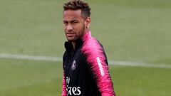 Soccer Football - Paris St Germain Training - Ooredoo Training Centre, Saint-Germain-en-Laye, France  - August 17, 2018   Paris St Germain&#039;s Neymar during training    REUTERS/Christian Hartmann