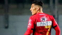 Mathías Pinto explotó en redes sociales por su camiseta