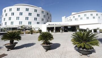 Jorge Garbajosa contuvo la emoción a duras penas, mientras que Vicente Jiménez destacó el honor y el orgullo que supone para AS su participación en el germen del Hall of Fame.