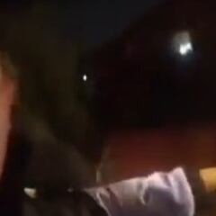 Sólo horas después del desastre, Almirón se cruza con unos hinchas de Colo Colo en el Monumental y esto ocurre