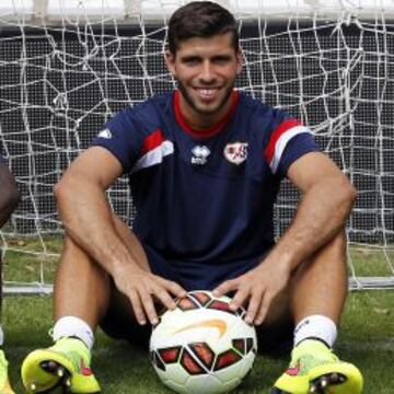 Fatau, Insúa y Toño fueron los últimos fichajes del Rayo. De ellos, tan sólo Insúa entró ayer en la convocatoria de Paco.