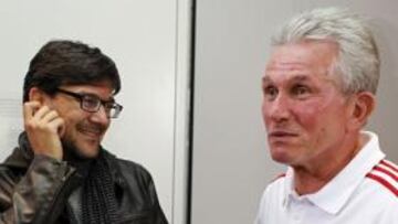 Heynckes charla con el redactor de AS Marco Ruiz.