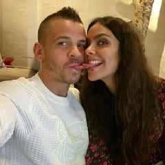 David Muñoz desata los rumores con un bebé y un mensaje a Cristina Pedroche