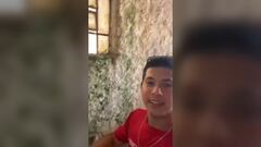 Un hincha de Inter le pide una foto a Aránguiz en el lugar menos indicado y el ‘Príncipe’ reacciona así