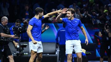 Tennis - Laver Cup - Uber Arena, Berlin, Germany - September 22, 2024 Team Europe's Carlos Alcaraz celebrates after winning his doubles match with Casper Ruud against Team World's Frances Tiafoe and Ben Shelton REUTERS/Annegret Hilse