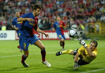 2008. Gerard Piqué debuta con la camiseta del FC Barcelona contra el Wisla de Cracovia.