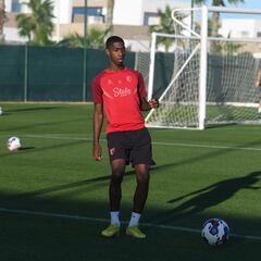 Yaser Asprilla, nuevamente relegado en Watford a pesar de apoyo del DT