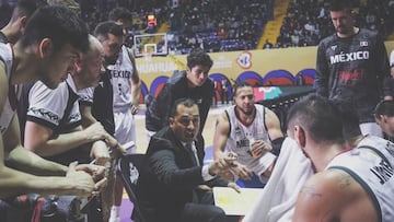 Omar Quintero, coach de la Selección Mexicana de Baloncesto, que disputará la última ventana FIBA.