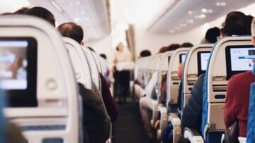 Enseña el desayuno que le han puesto en un avión de Air China: su cara es un poema