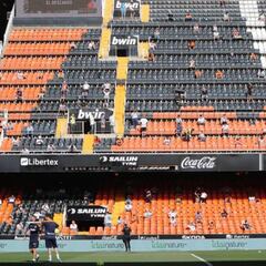 El Valencia venderá abonos ya para utilizar en enero
