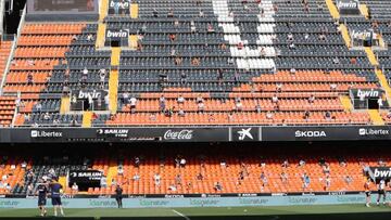 La grada de Mestalla, durante el partido contra el Eibar.