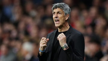 Soccer Football - LaLiga - Atletico Madrid v Real Sociedad - Metropolitano, Madrid, Spain - May 10, 2025 Real Sociedad coach Imanol Alguacil reacts REUTERS/Violeta Santos Moura