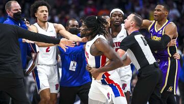 The Lakers star insists his elbow to the face of Isaiah Stewart that left him in a bloody rage was an accident and wants to apologize to the player.
 