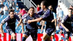 GRAF9543. VIGO (PONTEVEDRA), 22/09/2018.- El centrocampista argentino del Valladolid, Leo Su&aacute;rez (c), celebra su gol, el del empate a 3 ante el Celta de Vigo, en el partido de la 5&ordf; jornada de Liga de Primera Divisi&oacute;n celebrado en el es