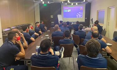 España ultima su preparación: doble sesión y vídeo