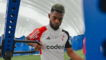 Miguel Ángel Borja en un entrenamiento de River Plate.