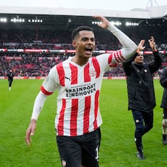 El PSV de Van Nistelrooy vence en la locura de Eindhoven