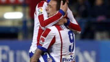 Dupla genial. Griezmann y Mandzukic celebran un gol al Almería.