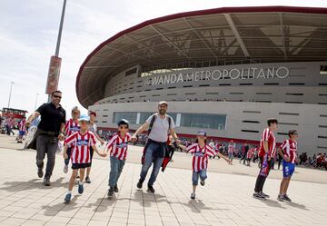 El Atleti celebra el Día del Niño en el Metropolitano