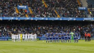 Minuto de silencio del Real Madrid y Deportivo de la Coruña en homenaje a las víctimas de la peña madridista tras el ataque terrorista en Iraq.