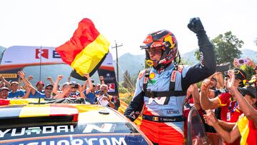 Thierry Neuville (BEL) of team HYUNDAI SHELL MOBIS WORLD RALLY TEAM celebrates on the podium in first place after winning the World Rally Championship in Lamia, Greece on September 8, 2024 // Jaanus Ree / Red Bull Content Pool // SI202409080380 // Usage for editorial use only //