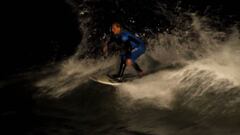 Así fue la notable competencia de surf nocturno en Reñaca