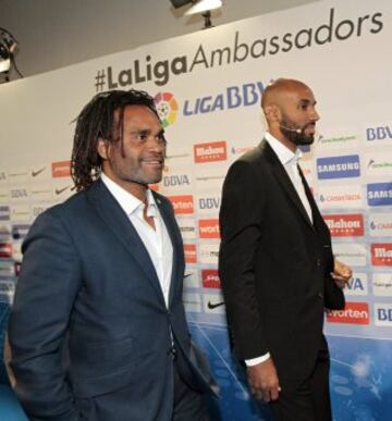 Figo, Kanout¨¦, Kluivert, Karembeu, Albelda, Urzaiz, Salgado, Morientes y Roberto Carlos, Fernando Sanz y Mendieta fueron presentados como embajadores de La Liga.