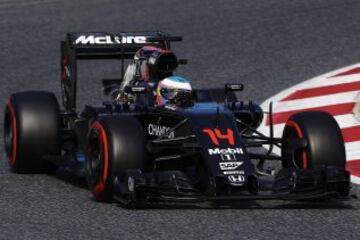 Fernando Alonso en los test de pretemporada en el circuito de Montmeló.