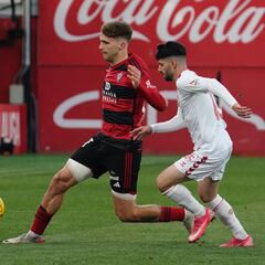 Aprobados y suspensos en el Mirandés: Actitud, sufrimiento y victoria