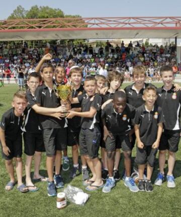 Partido de la final de los Benjamines entre el Elche y el Espanyol. 