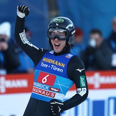 Campanada de Nikaido en Innsbruck y Prevc acaricia el Águila Dorada