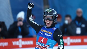 Nikaido celebra su victoria en Innsbruck, tercera prueba del Cuatro Trampolines.