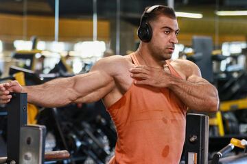El jordano Mohammad Nsour, renunci¨® a la carrera de medicina para perseguir su sue?o de convertirse en un fisicoculturista estrella. A los 26 a?os, est¨¢ un paso m¨¢s cerca, ya que se clasific¨® para Mr Olympia, un prestigioso concurso internacional en Las Vegas, Nevada, donde se enfrentar¨¢ a los nombres y m¨²sculos m¨¢s importantes del deporte.