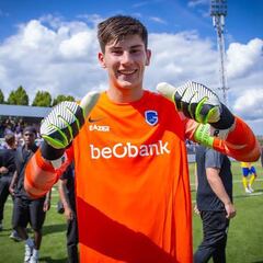 El Chelsea va... ¡a por su octavo portero!