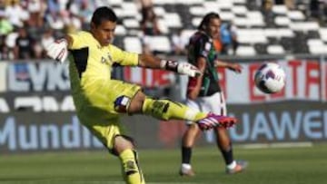 Villar tuvo una atajada clave contra Palestino para mantener el empate.