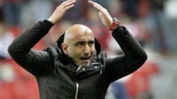 Abelardo pide ánimos al Molinón.