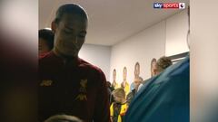 "Tienes que pagar más": la curiosa frase de jugador de la Premier a un pequeño hincha