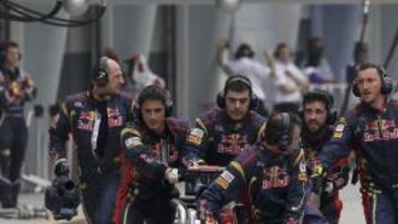 Buemi saldrá desde boxes y Alguersuari gana una plaza