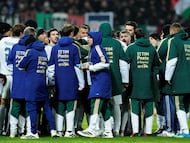 Selección italiana durante la final de repesca para el Mundial contra Bosnia.