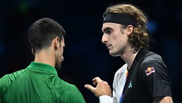 Djokovic elimina a Tsitsipas de la carrera por el número uno