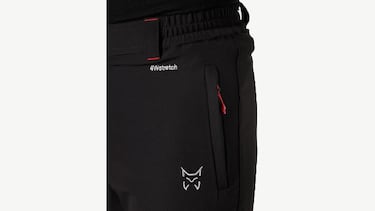 Así es el pantalón técnico de verano para ‘trekking’ y senderismo que se ha puesto de moda