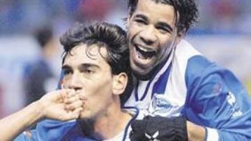 <b>GOLEADOR. </b>Carpintero marcó el primer gol del Alavés y dio inicio a la pesadilla realista en Mendizorroza.