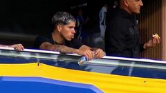 Carlos Palacios aparece en La Bombonera y así reaccionan los comentaristas en la transmisión