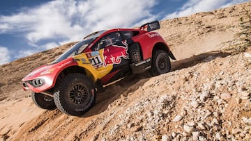Loeb con el BRX en el Dakar 2022.