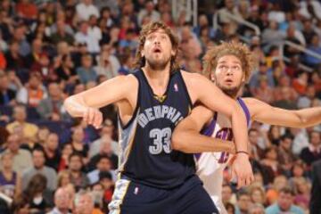 El pívot jugó desde 2008 hasta 2019 en Memphis Grizzlies, aunque fue elegido en el draft de 2007 por Los Angeles Lakers. En esta franquicia es una absoluta leyenda.