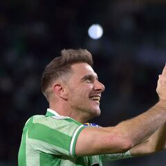 Joaquín: "Que bonito es ser del Betis, la afición se lo merece"