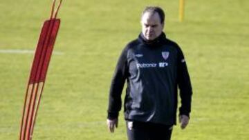 Iturraspe defiende al técnico argentino.